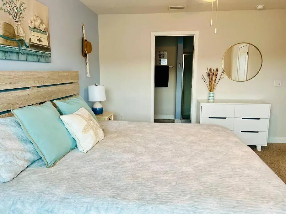 شاليه Close To Beach, Pier Park, Game Room Theater Room بنما سيتي بيتش