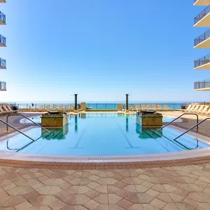  Apartment Breezy Panama With Private Balcony!